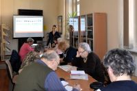 Seniorzy podczas warsztatów z cyklu KULTURYstyka UMYSŁOWA.