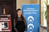 Opis alternatywny: Młodzież, biorąca udział w Eliminacjach Powiatowych 70. OKR-u, które odbywały się w bibliotece