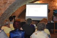 Na zdjęciach są uczestnicy spotkania z okazji Światowego Dnia Poezji