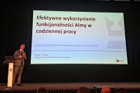 Prelegenci podczas wystąpień na konferencji w Bibliotece Narodowej
