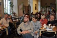 Uczestnicy spotkania autorskiego z Anną Kamińską