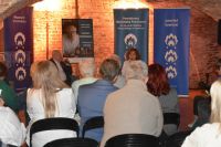 Uczestnicy spotkania z Maciejem Siembiedą