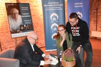 Uczestnicy spotkania z Maciejem Siembiedą