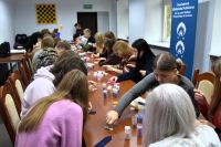 Uczestnicy warsztatów hafciarskich