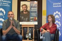 Uczestnicy spotkania autorskiego z Jędrzejem Pasierskim