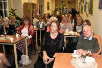 Uczestnicy spotkania autorskiego z Marią Paszyńską.