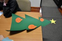 Uczniowie biorący udział w lekcji bibliotecznej