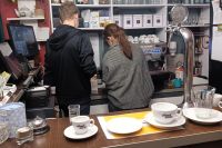 Uczestnicy spotkania Dyskusyjnego Klubu Książki, które odbyło się w restauracji Folkowe Smaki