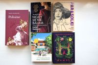 Okładki książek na parapecie