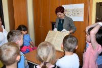 Uczestnicy spotkania Żywa Biblioteka- zawodowcy w bibliotece
