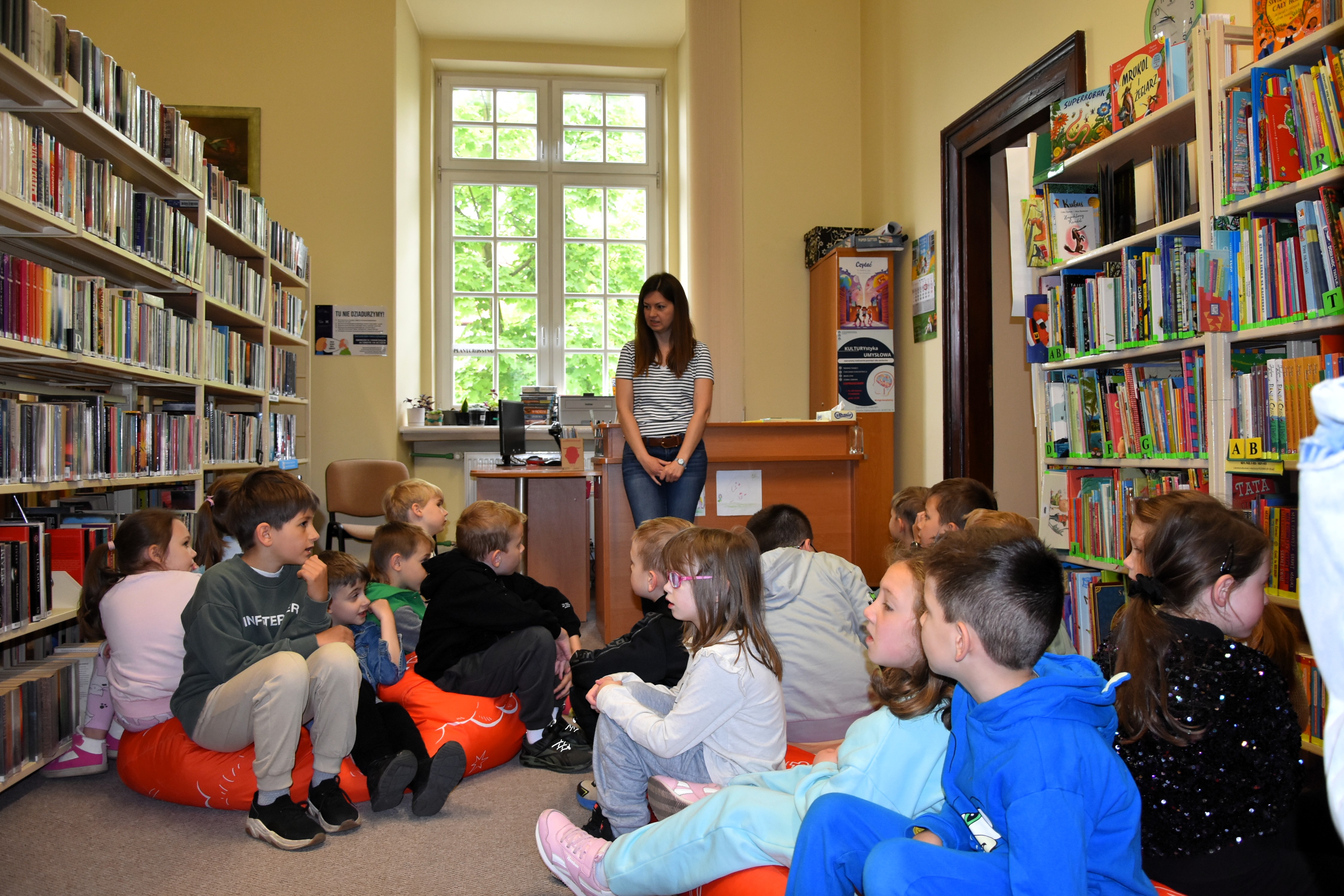 Przedszkolaki w bibliotece