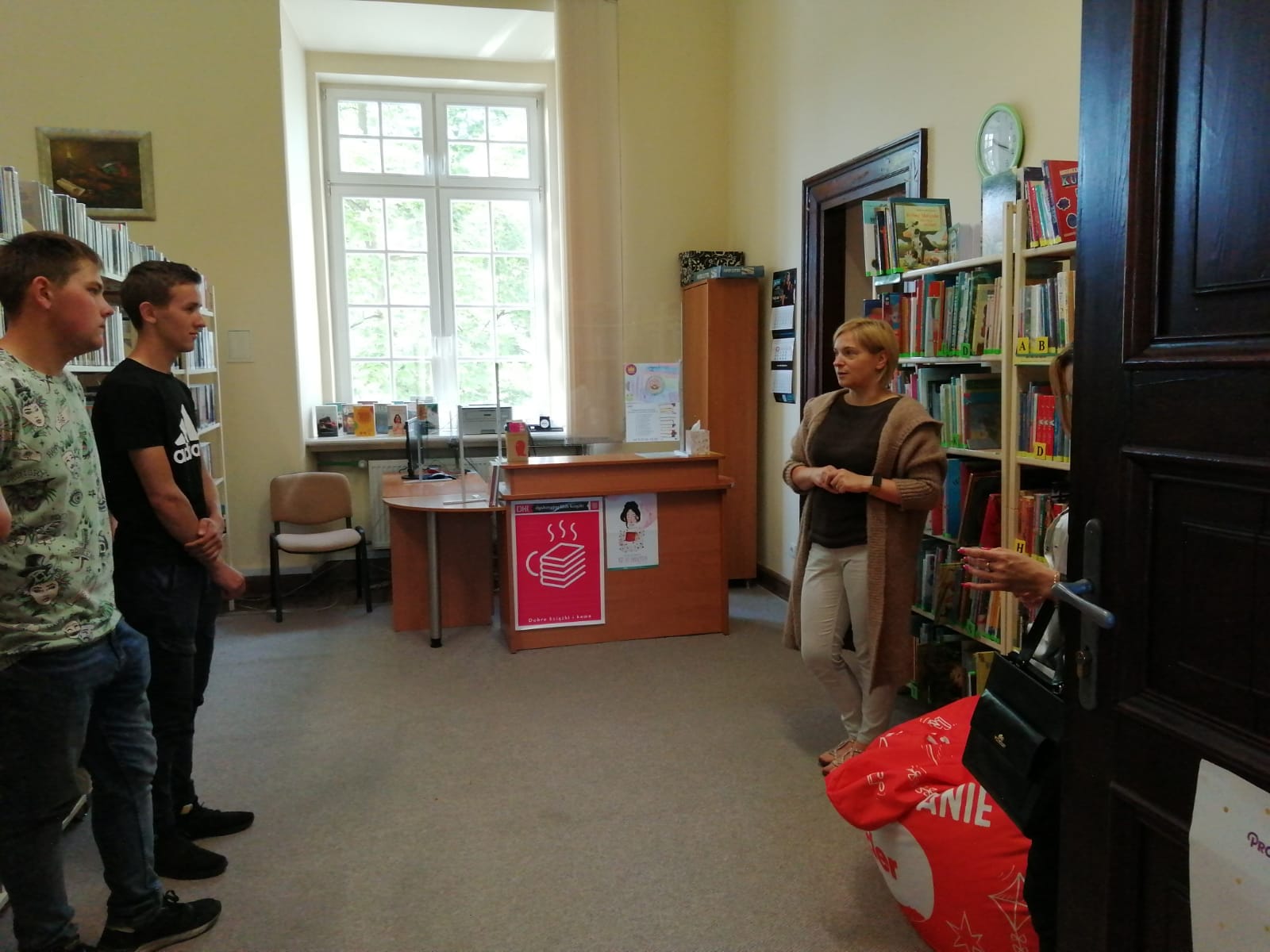 Lekcja biblioteczna z uczniami z Hufca Pracy z ZSP nr 1 w Łowiczu