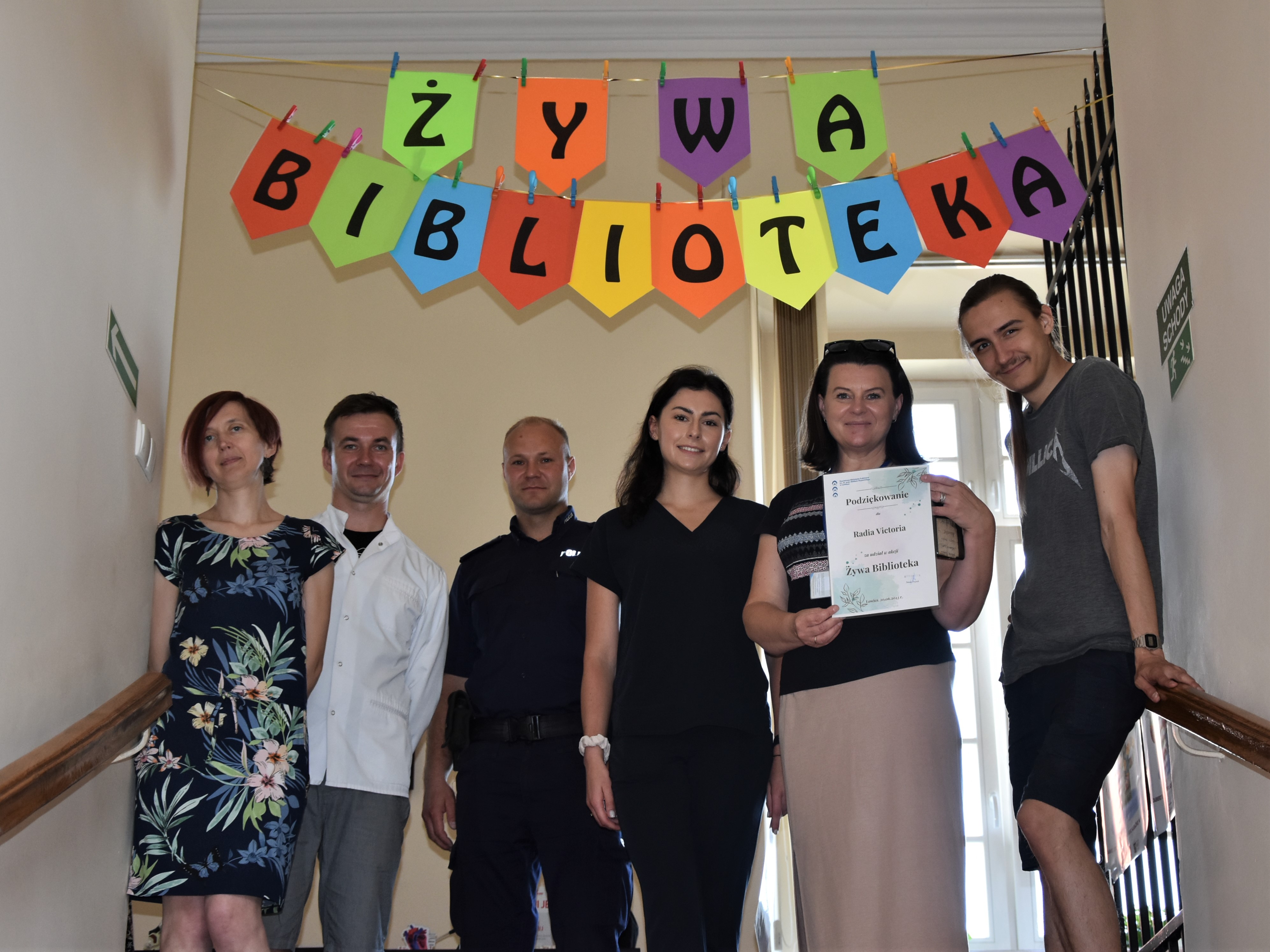 Przedstawiciele różnych zawodów- uczestnicy akcji Żywa Biblioteka